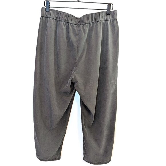 Eileen Fisher | Pull On Tencel Cropped Pants in Charcoal Gray | Size Medium - Picture 7 of 11
